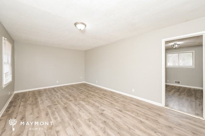 2820 Rex Rd - Photo 6 of 17