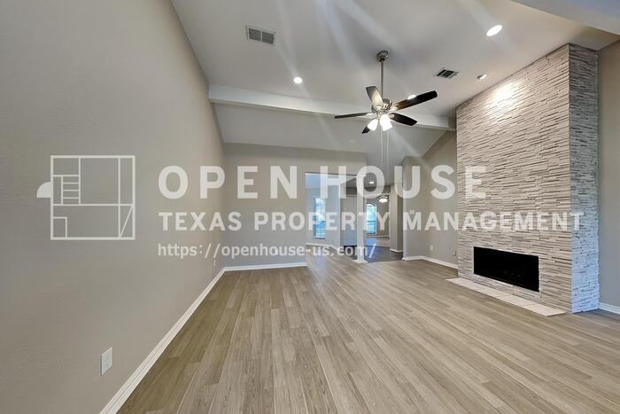 1504 Sunflower Dr - Photo 4 of 20