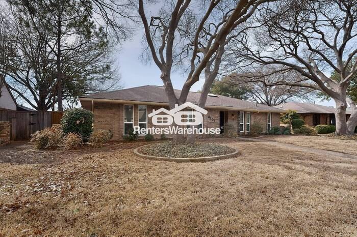 3104 Canterbury Dr - Photo 2 of 47