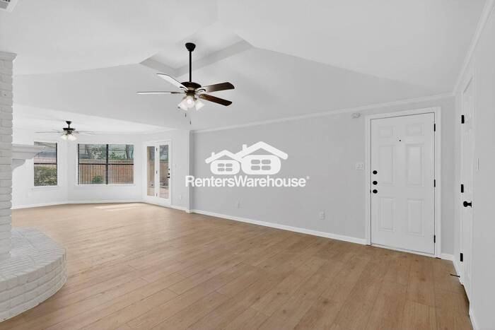 3104 Canterbury Dr - Photo 6 of 47