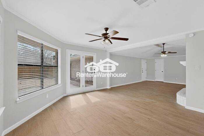 3104 Canterbury Dr - Photo 7 of 47