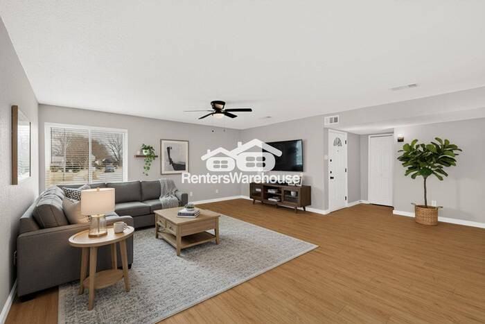 2913 Monarch Dr - Photo 6 of 40