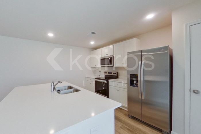 100 Inez Ave - Photo 6 of 20