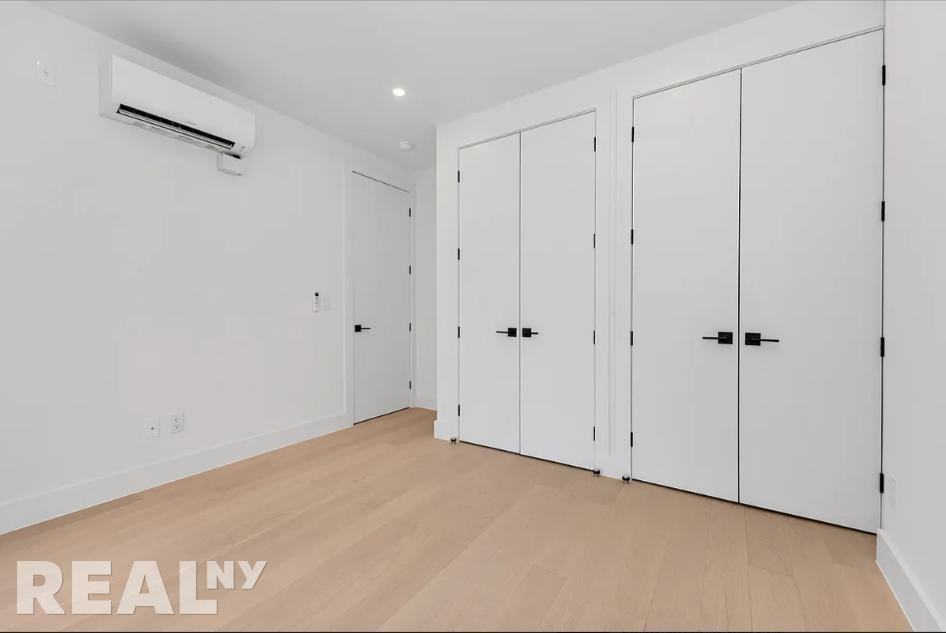 8th Ave #2R - Photo 5 of 10