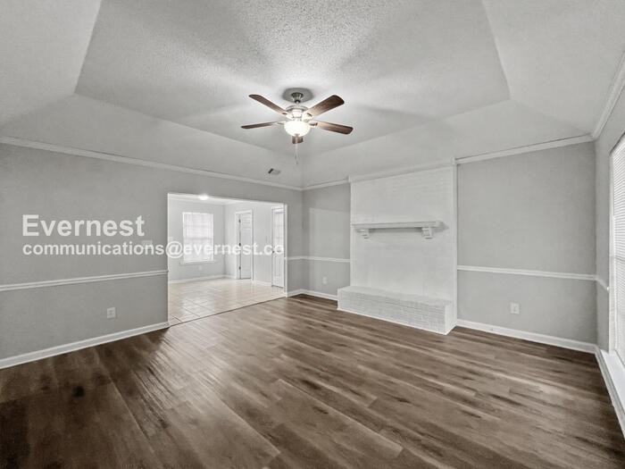 10005 Riggan Dr - Photo 5 of 22