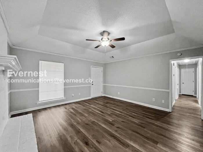 10005 Riggan Dr - Photo 6 of 22