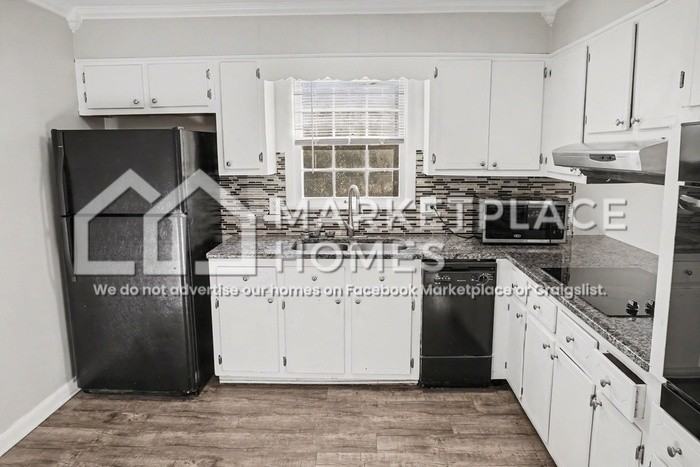 201 Larkwood Dr Sw - Photo 6 of 23