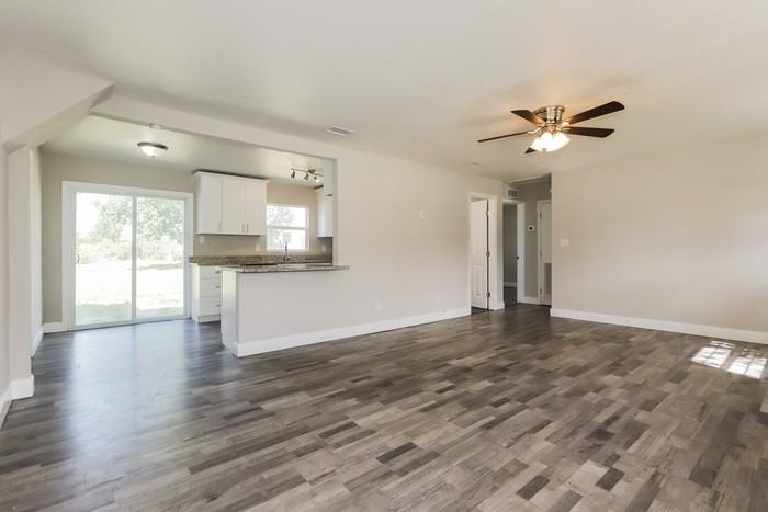 147 Nw 10th Dr - Photo 6 of 16