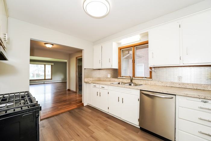 150 E 272nd St - Photo 6 of 14