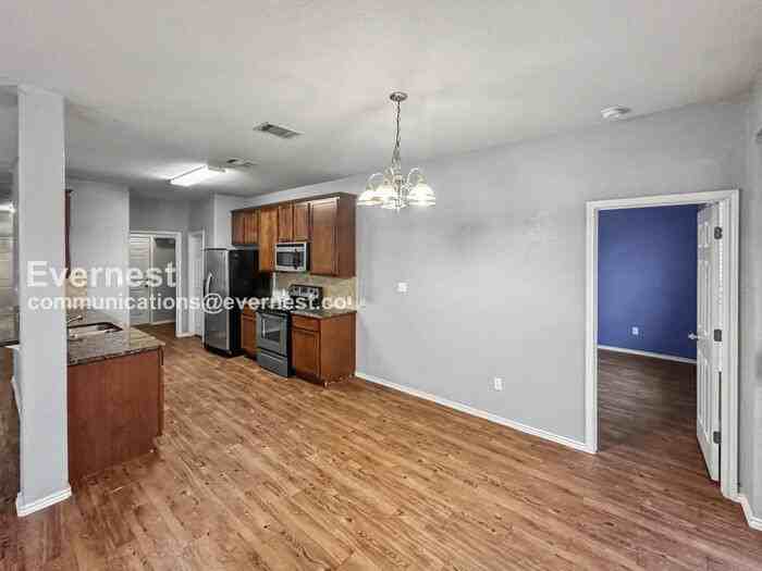 188 Oxford Dr - Photo 2 of 10