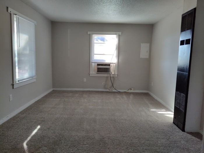 418 Lincoln St Sw - Photo 2 of 8