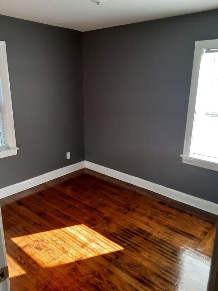 613 S 44th St - Photo 7 of 14