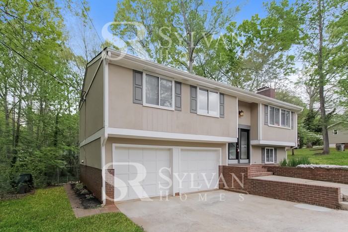 2122 Kingstree Cir - Photo 3 of 16