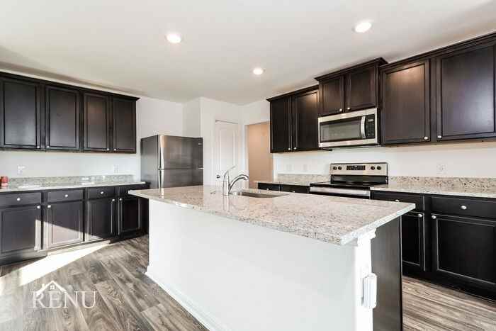 17033 Dusty Boots Ln - Photo 4 of 24