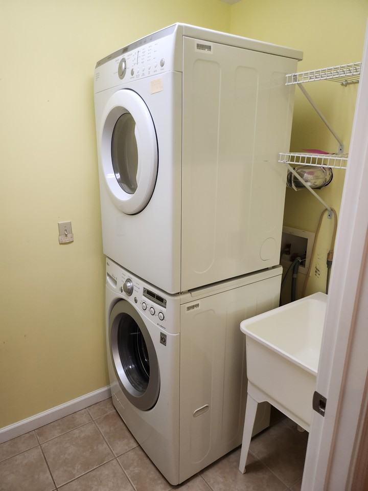 1092 Fairmont Park Dr - Photo 5 of 39