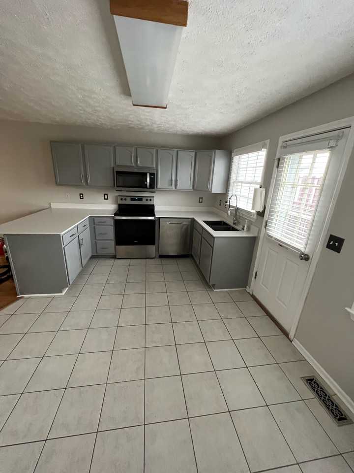 644 Beaverview Dr #644 - Photo 2 of 12