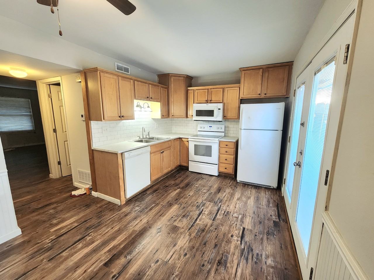 4285 Burnett Walk #NA - Photo 2 of 11