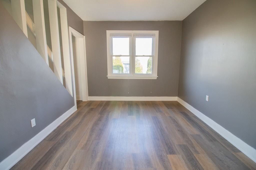 106 Grass Ave - Photo 4 of 36