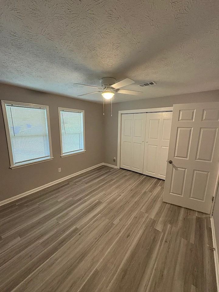 1637 Pinedale Cir Nw - Photo 4 of 9