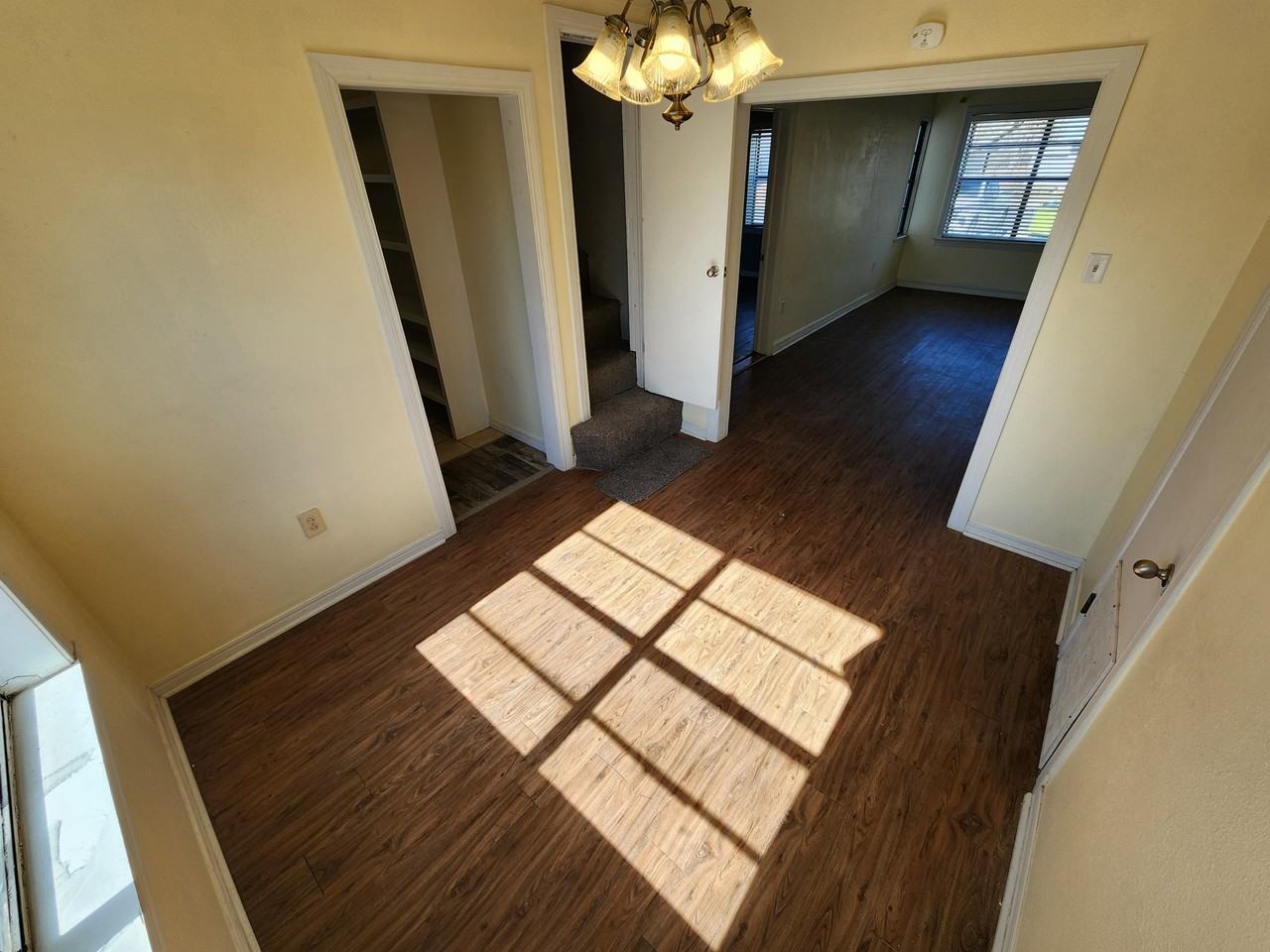 1121 E Beverly St #1 - Photo 4 of 15