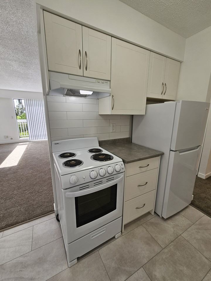 Parklane Manor Apartments - Photo 7 of 50