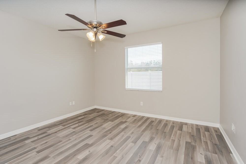 1309 Oak Pond St - Photo 7 of 16