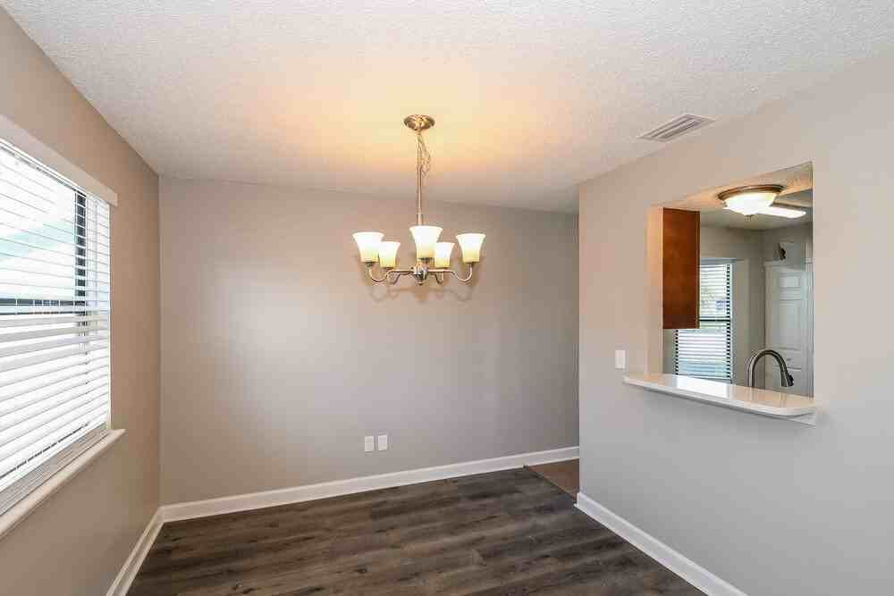 7974 Amandas Crossing Dr E - Photo 5 of 16