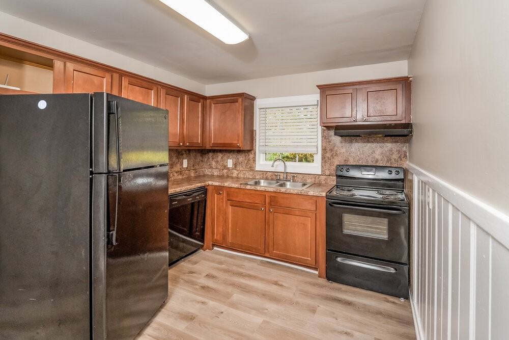 924 Charles Ct - Photo 6 of 16