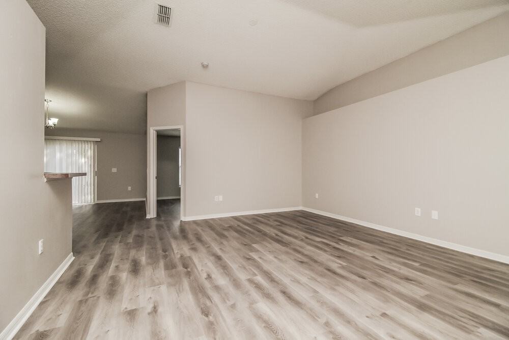 562 Wekiva Bluff St - Photo 3 of 16