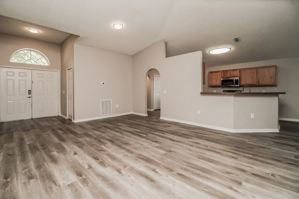 562 Wekiva Bluff St - Photo 5 of 16