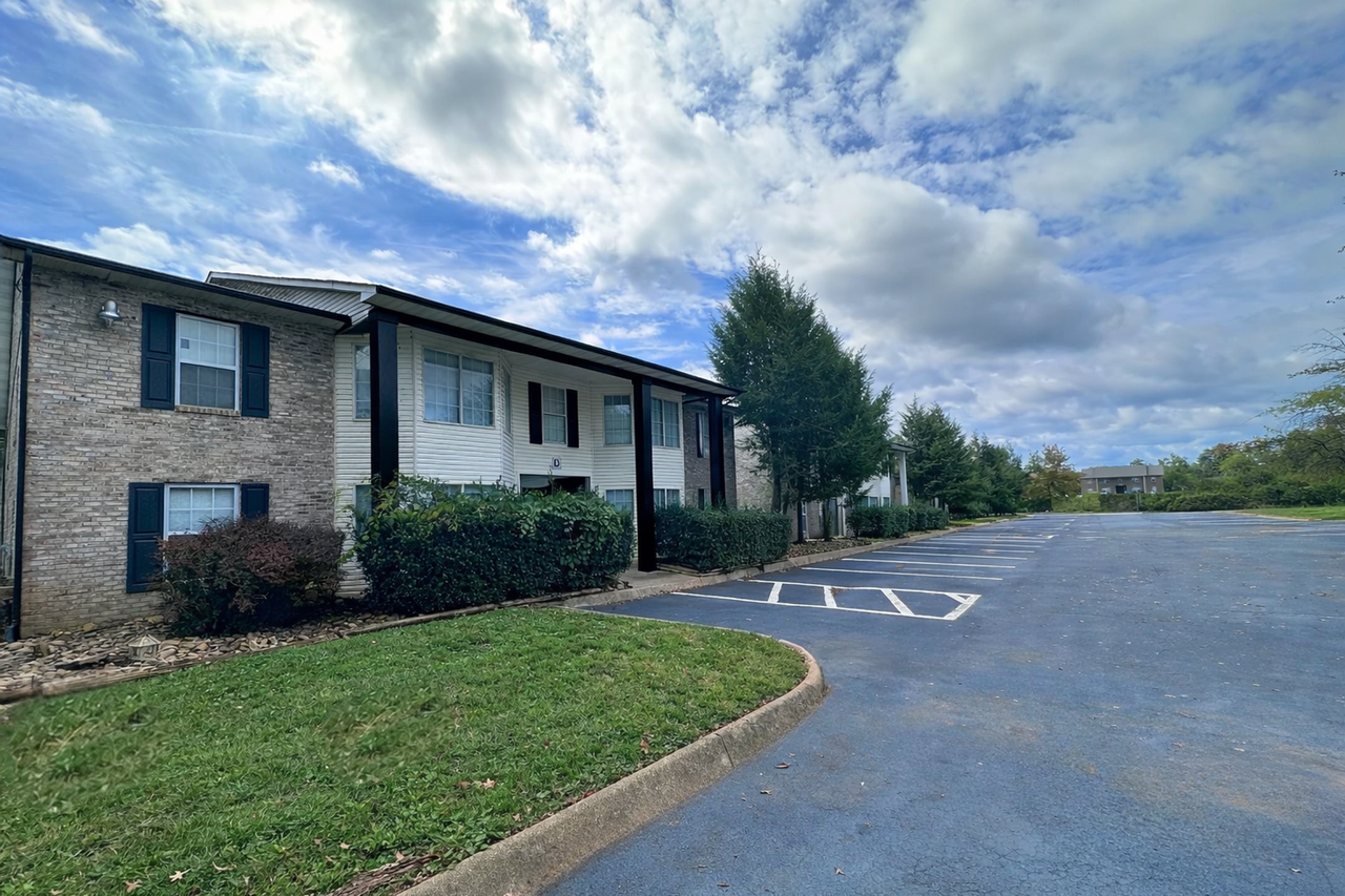 Park Place West and Park Place South Apartments - Photo 2 of 11