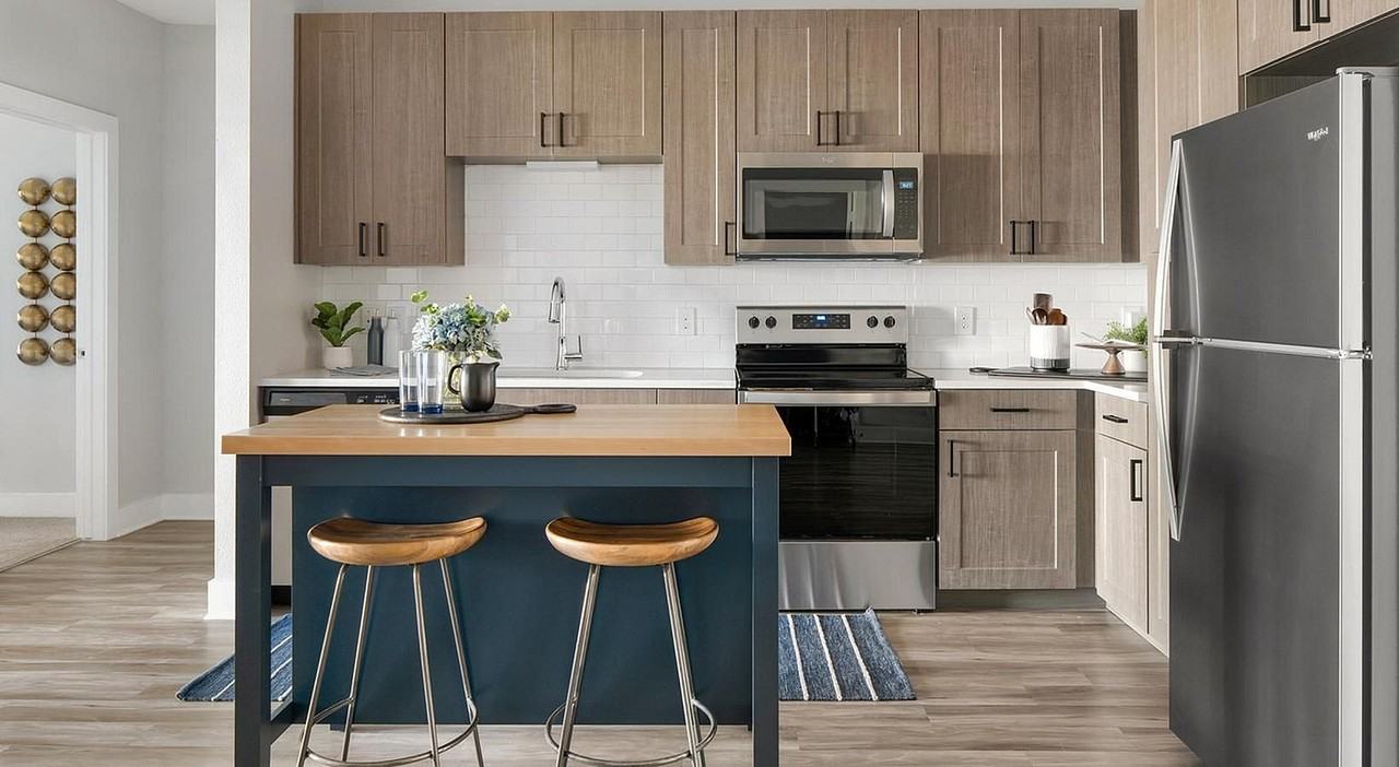 The Hudson - Photo 2 of 32