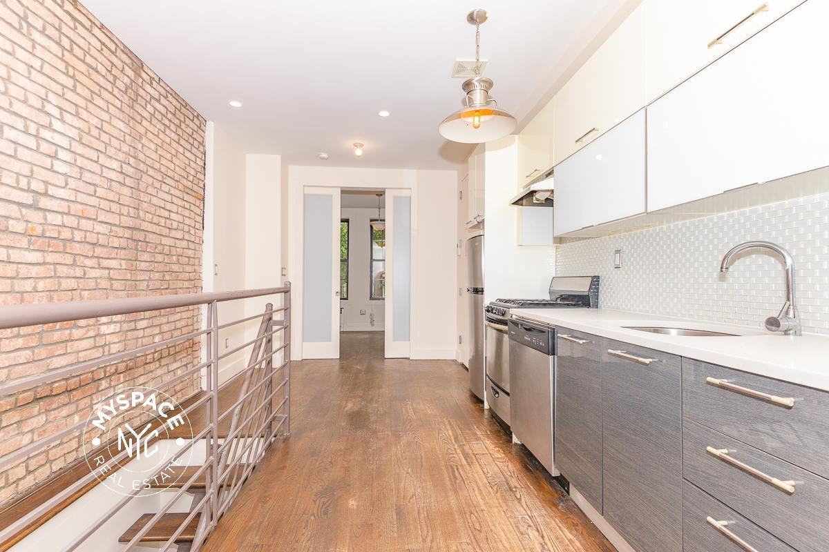 153 Starr St #1L - Photo 4 of 16