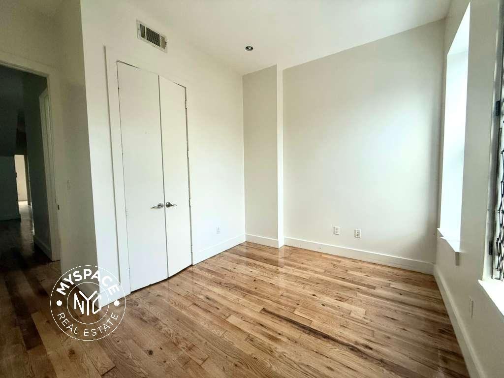 168 Cooper St #3L - Photo 4 of 12