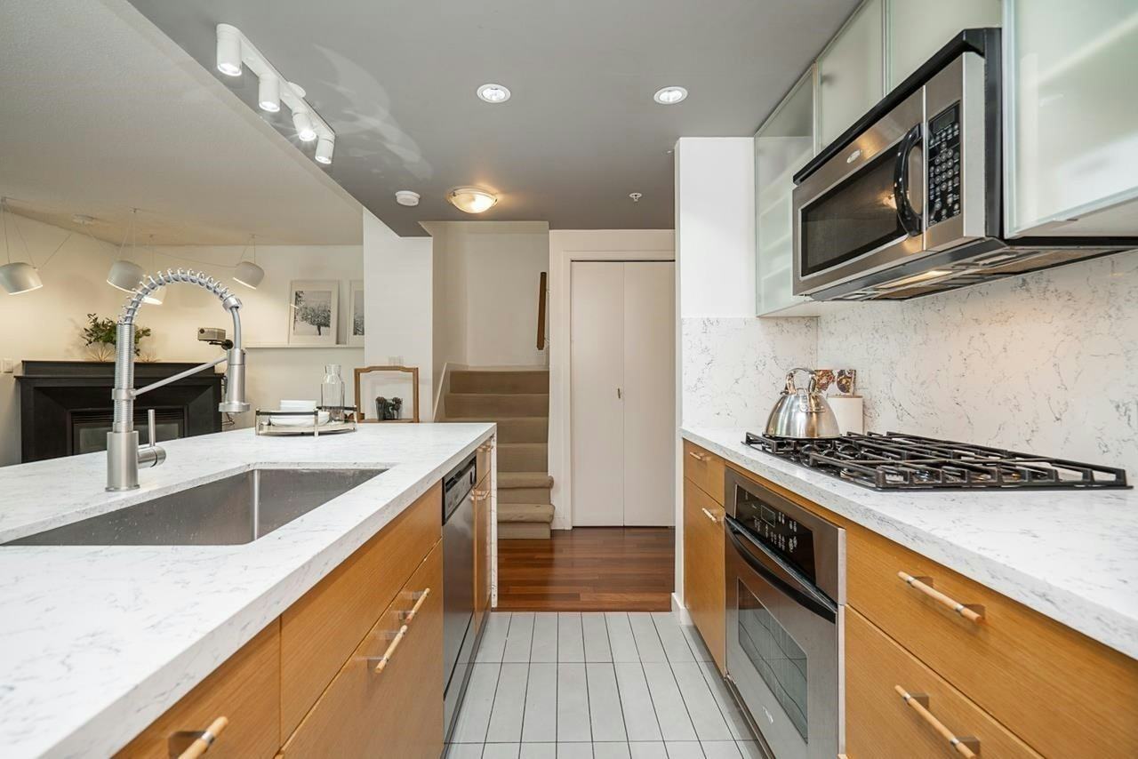 980 Cooperage Way - Photo 4 of 44