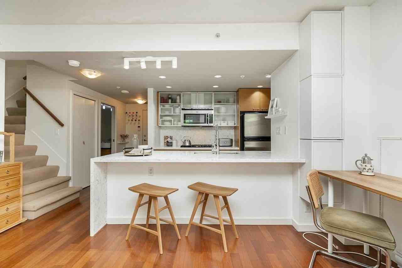 980 Cooperage Way - Photo 7 of 44