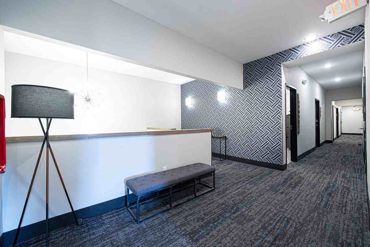 Starr High Studios - Photo 6 of 50