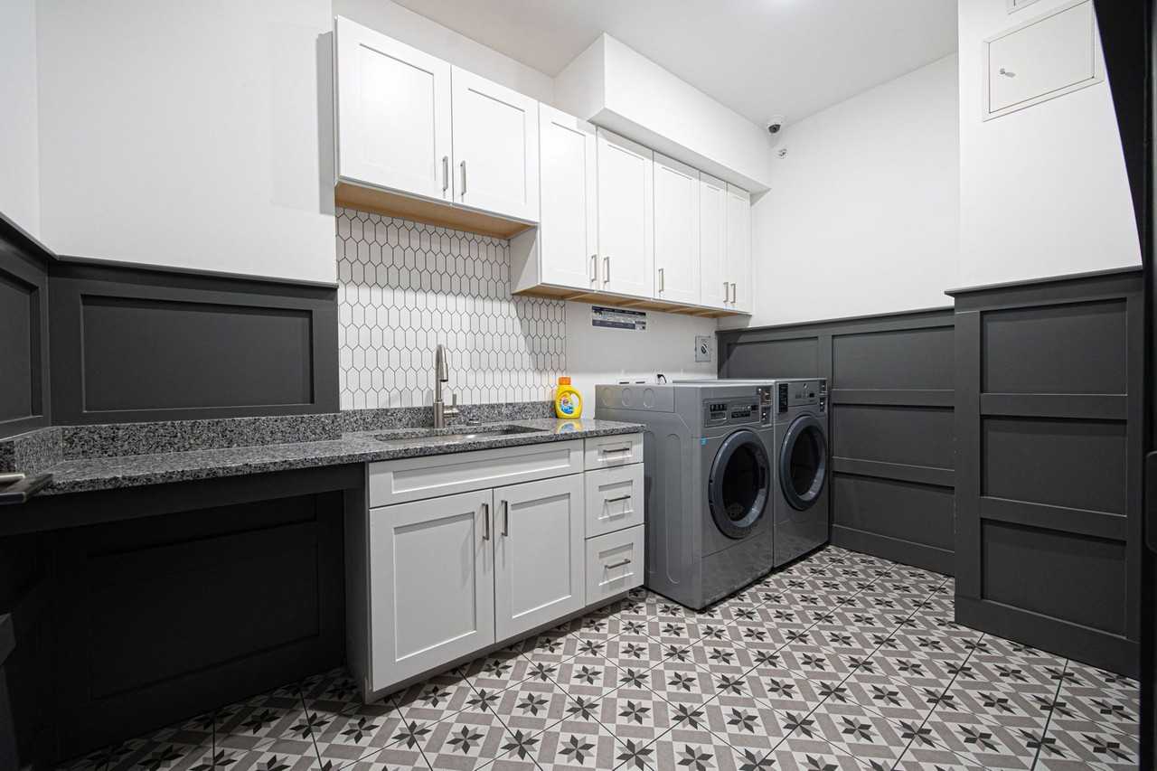 Starr High Studios - Photo 7 of 50