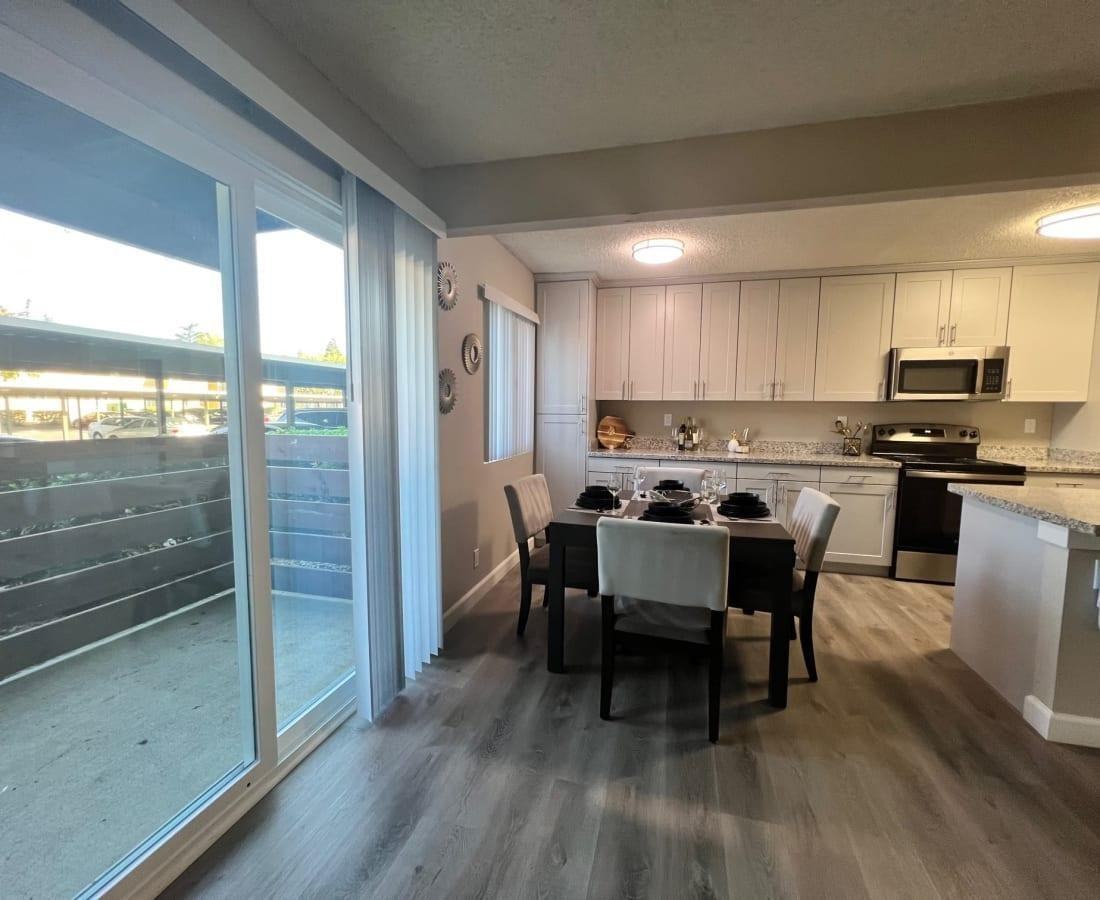 1481 Exposition Blvd - Photo 5 of 39