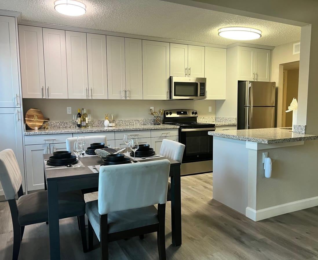 1481 Exposition Blvd - Photo 5 of 39
