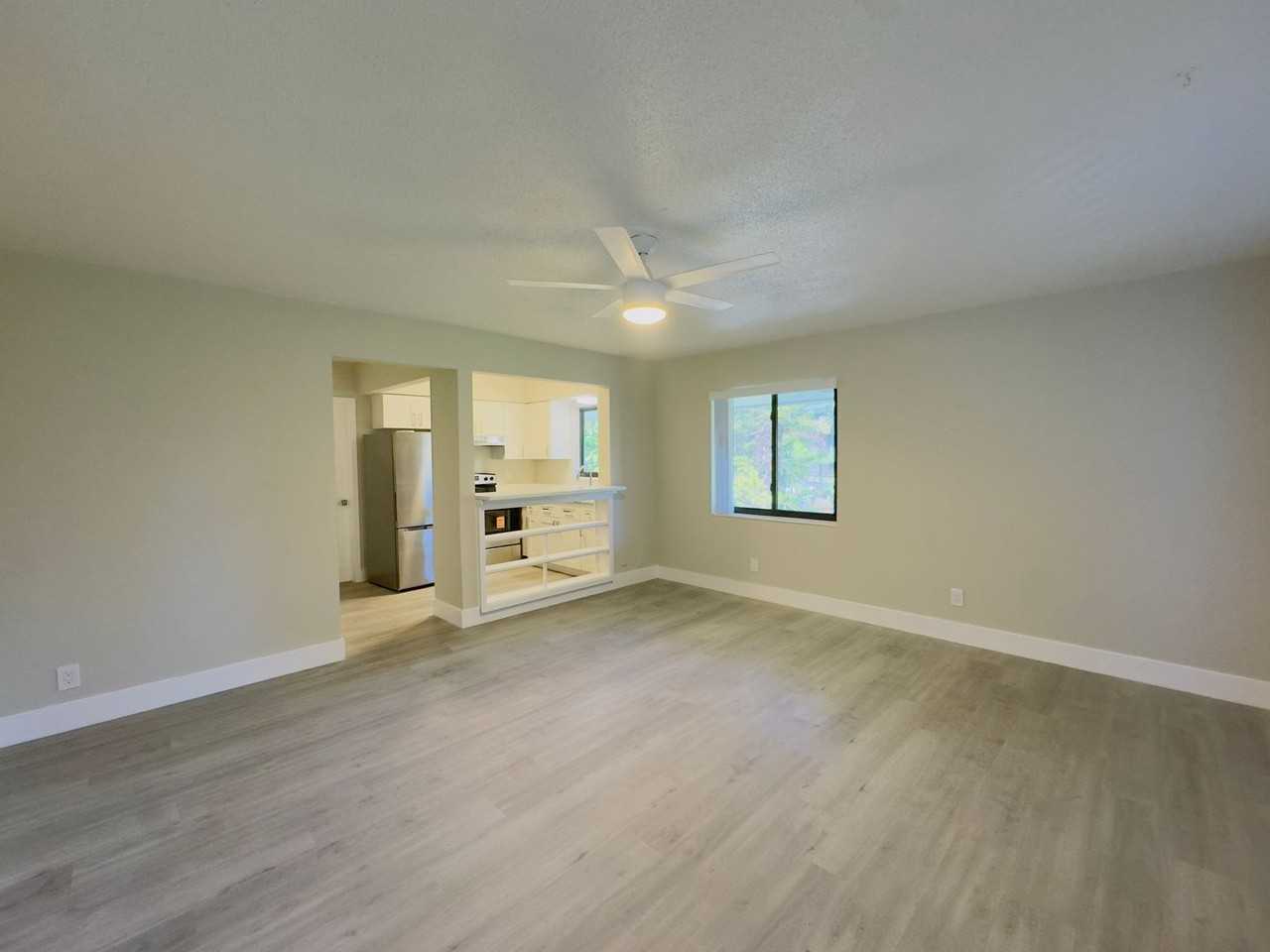 4317 NE 21ST AVE - Photo 2 of 17