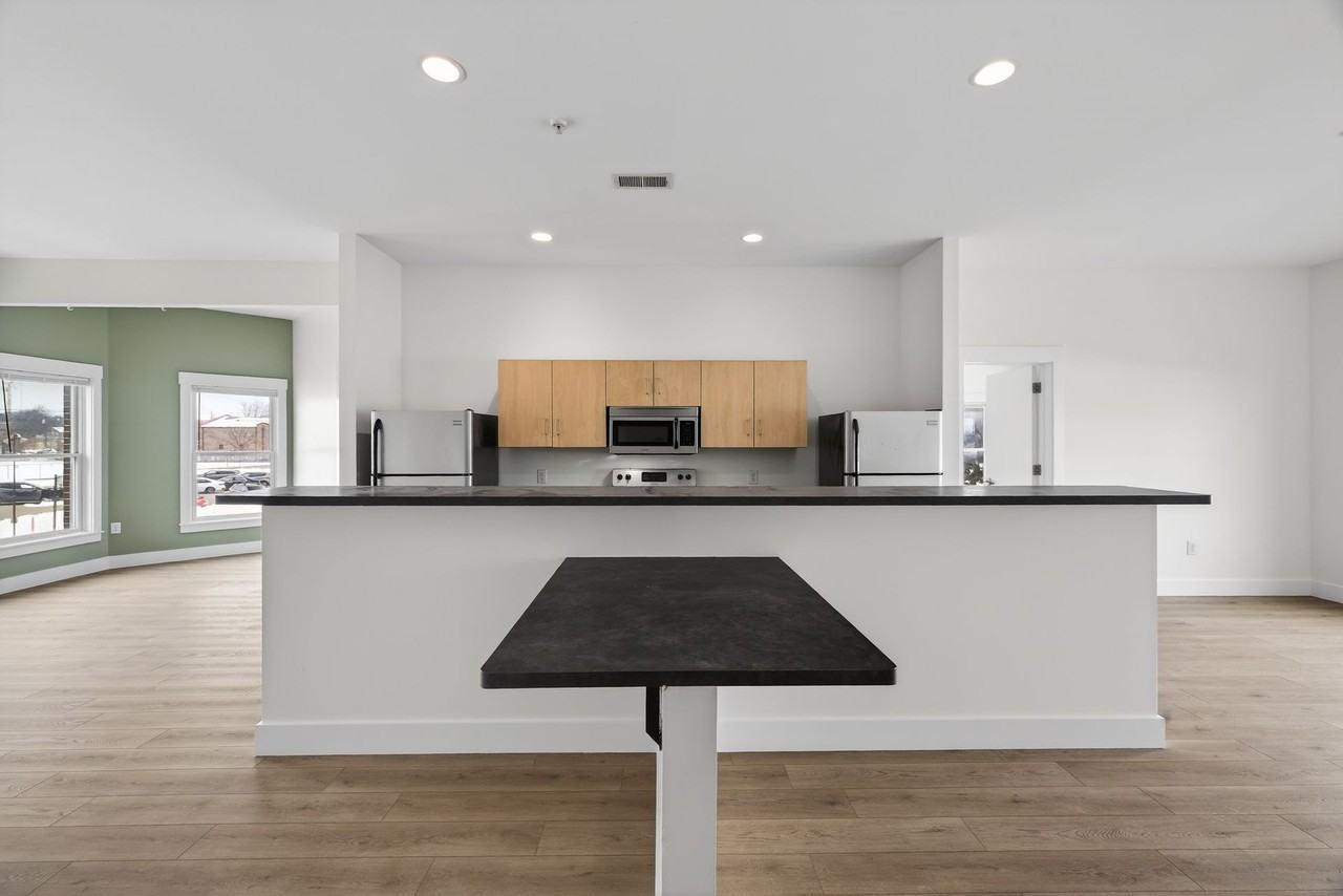 116 East 3rd Street - Photo 4 of 17