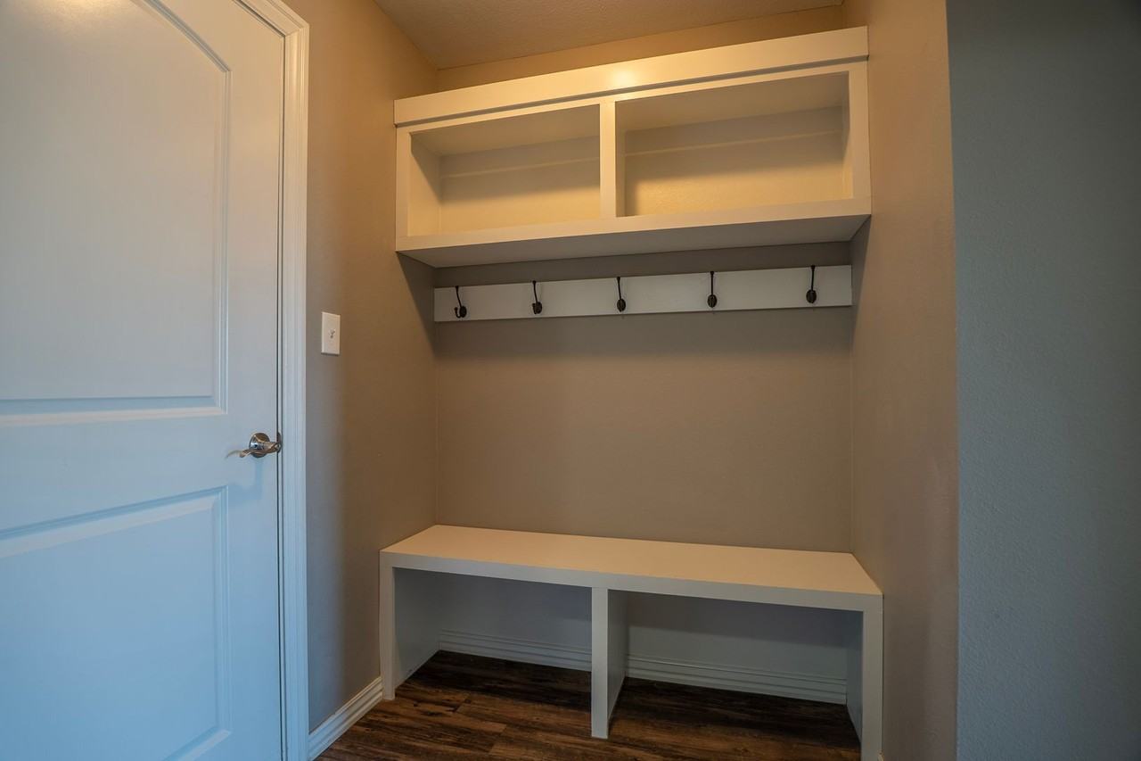 460 Captain Marshal St - Photo 2 of 24