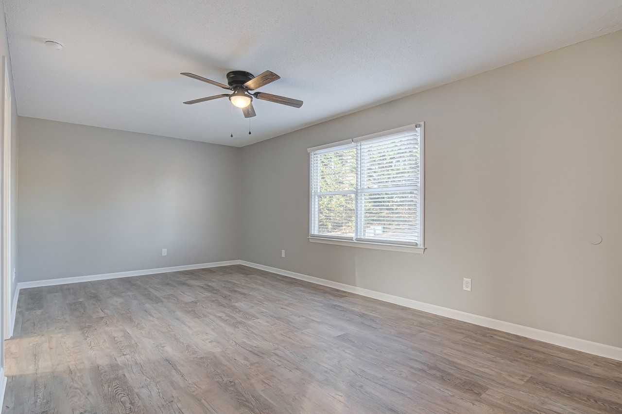 Grandview Terrace - Photo 6 of 37