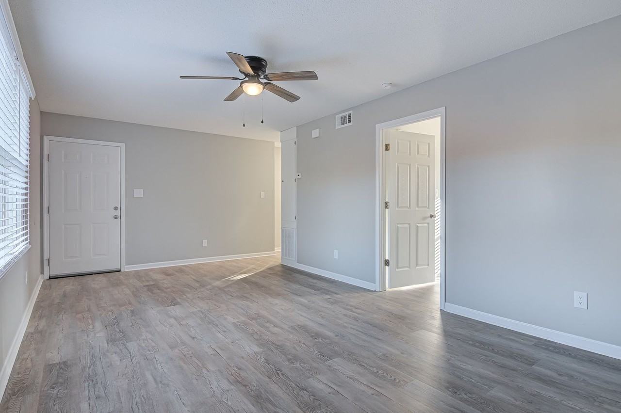 Grandview Terrace - Photo 7 of 37