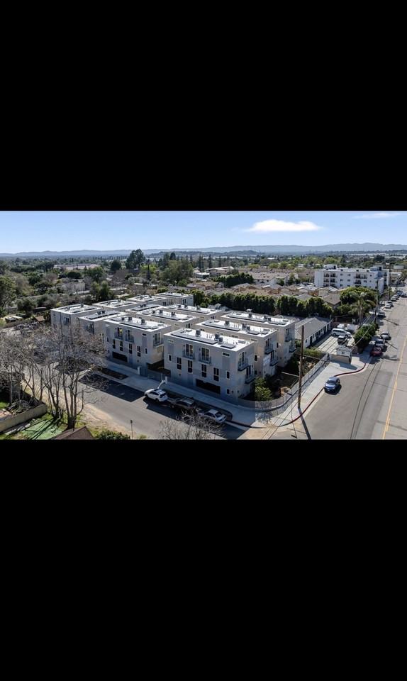 13615 Fellows Avenue - Photo 2 of 13