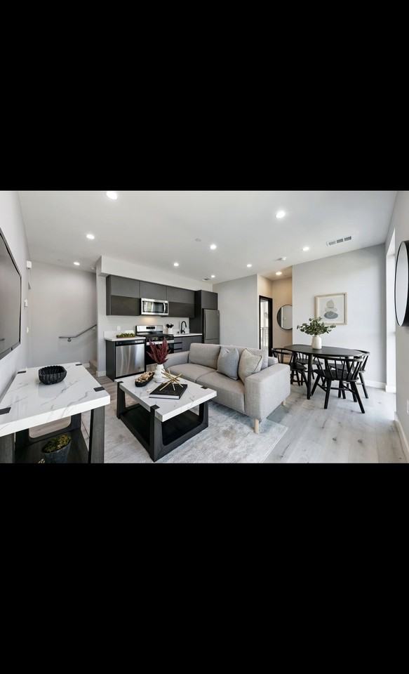 13615 Fellows Avenue - Photo 3 of 13