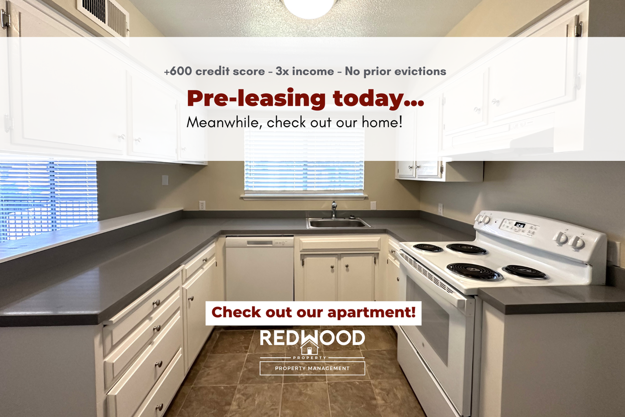 1249 Stratford Circle - Photo 6 of 33