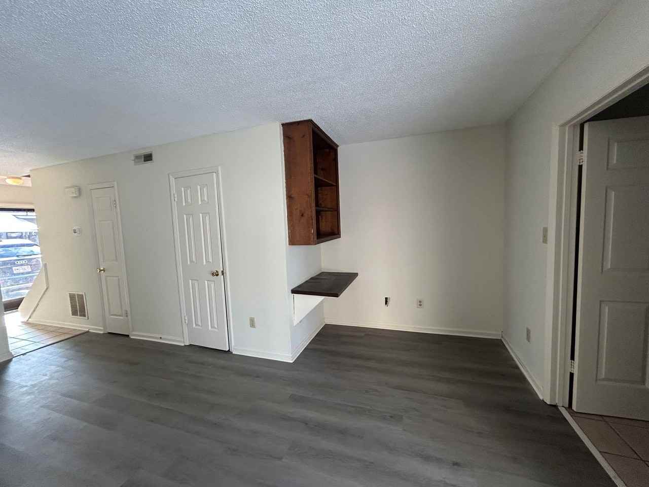 601 Timberline Dr - Photo 4 of 15