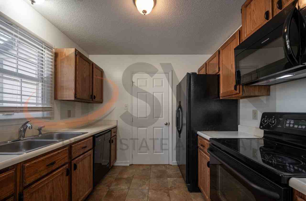 2610 Hitchcock Dr - Photo 4 of 13